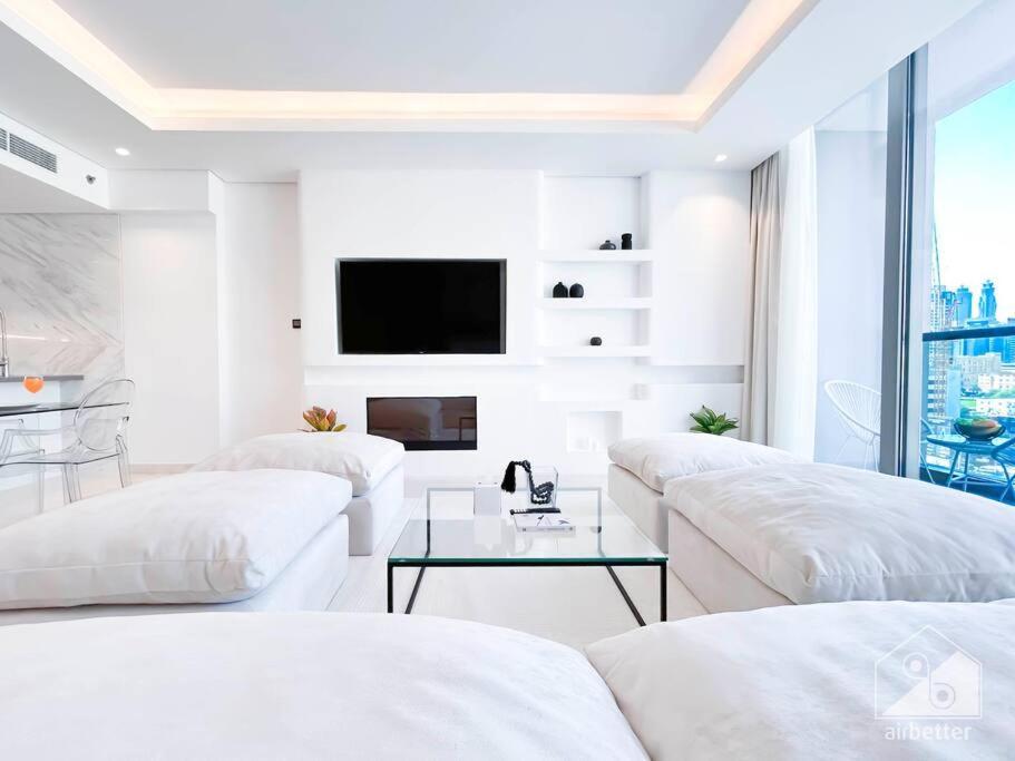 High End 1bedroom With Balcony & View Apartment Dubai