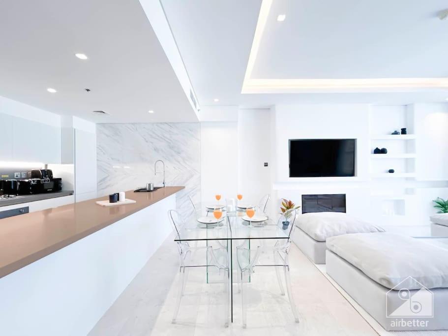 Apartment High End 1bedroom With Balcony & View *