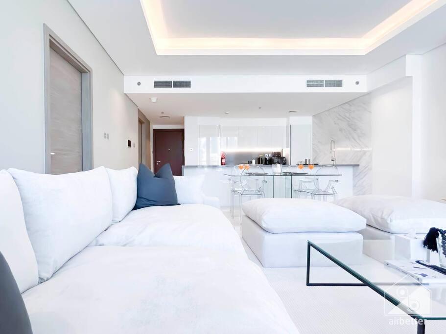 High End 1bedroom With Balcony & View * Dubai