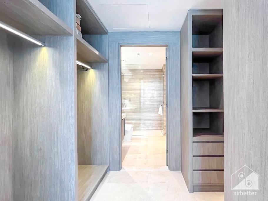 High End 1bedroom With Balcony & View Apartment