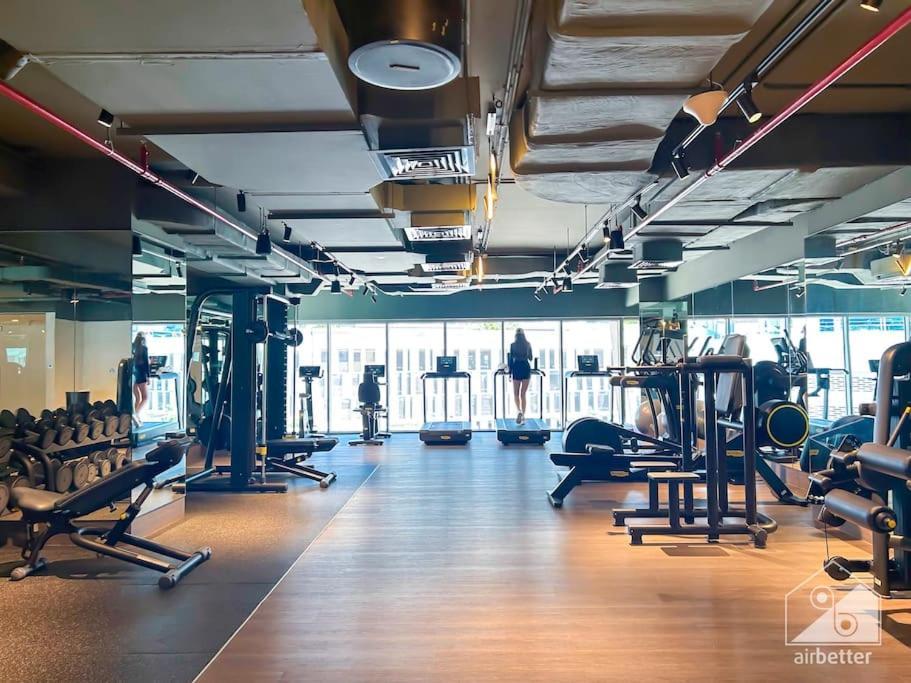 High End 1bedroom With Balcony & View Dubai